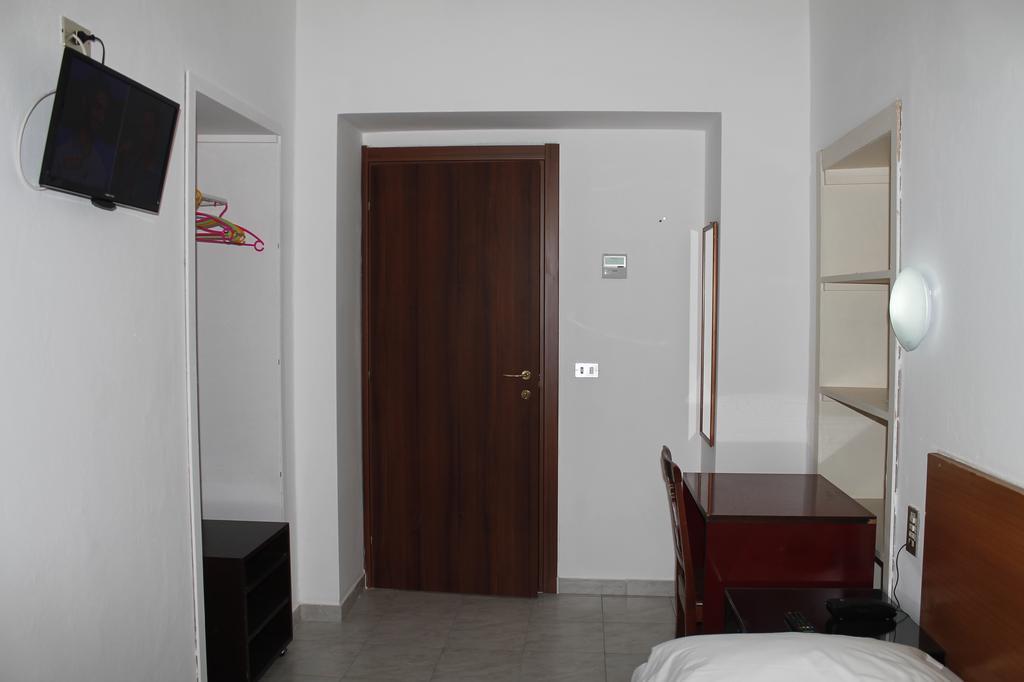 Hotel Luisa Milán Habitación foto