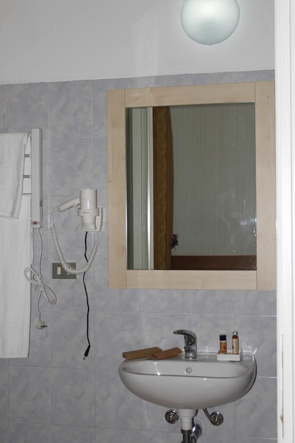 Hotel Luisa Milán Habitación foto